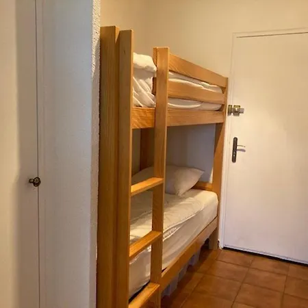 Climatise Au Lavandou Avec Parking, Terrasse Ensoleillee Pour 4 - Fr-1-308-198 Le Lavandou